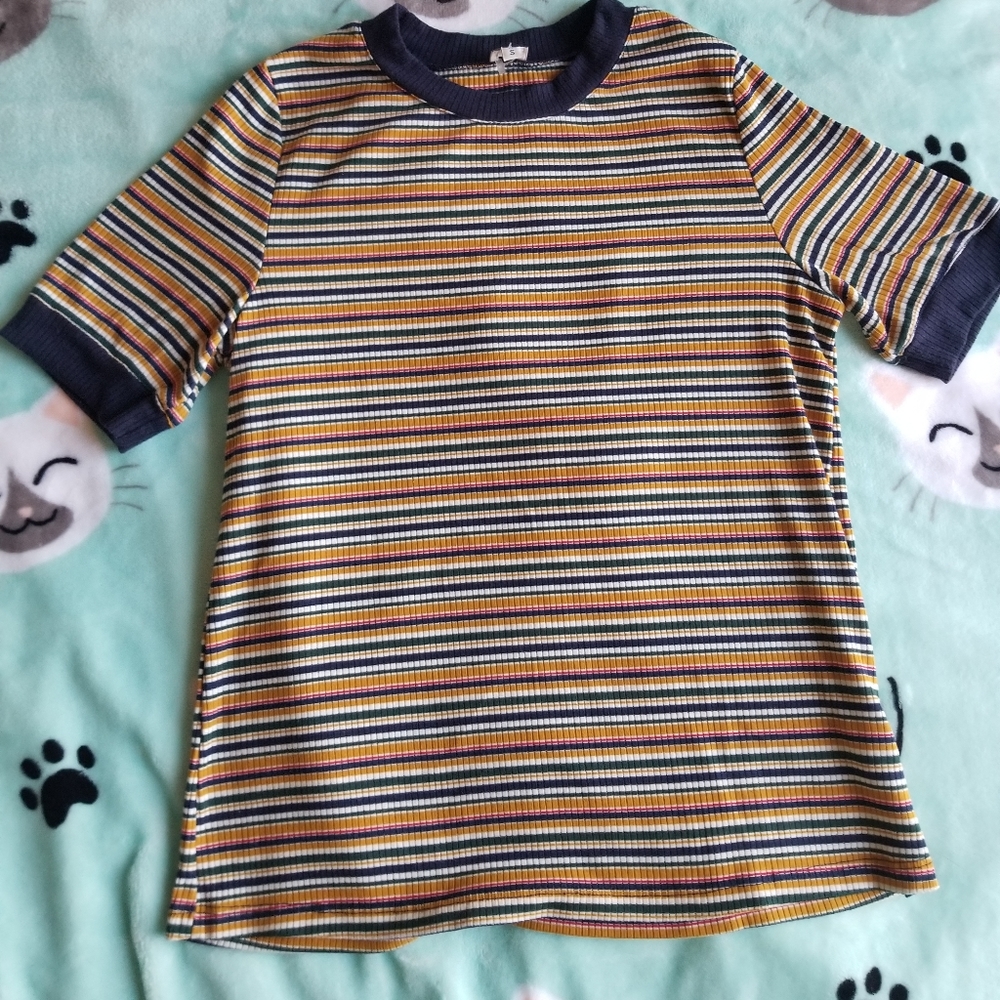 🌸 3 for $20 Striped Ribbed T-Shirt Size S